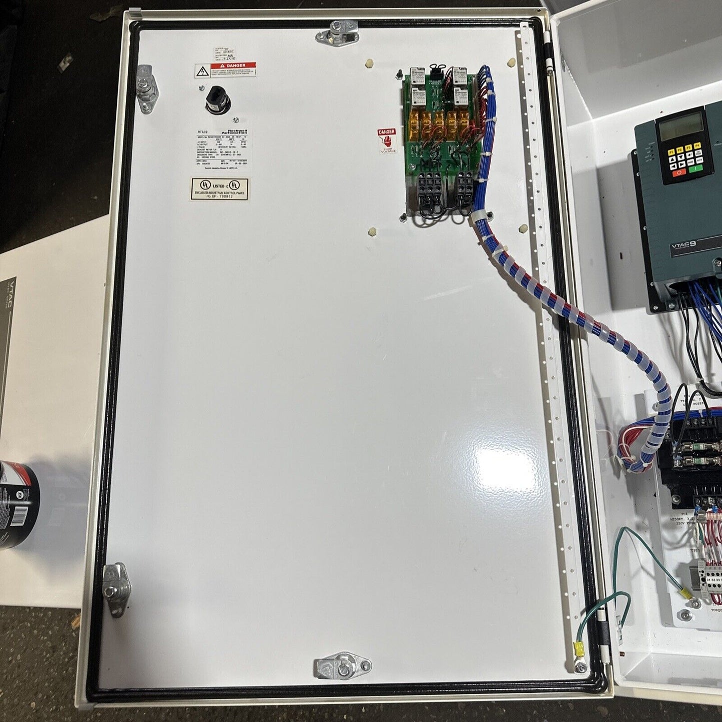 ROCKWELL AUTOMATION VTAC 9 HVAC DRIVE 9V1041HRNB30 S7-643A-V9-10 460VAC 10HP