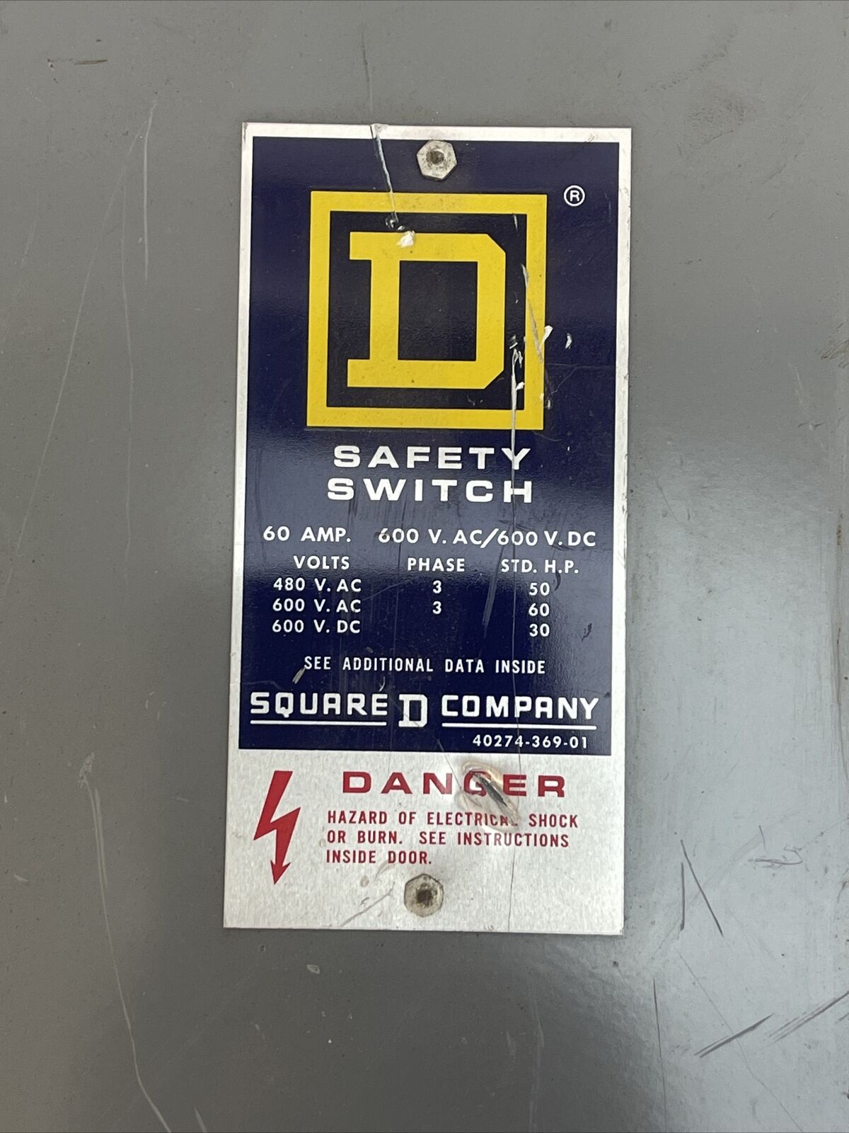 SQUARE D HU-362 NON-FUSIBLE SAFETY SWITCH 600VAC/DC 60AMP 3POLE 60HP SERIES D2