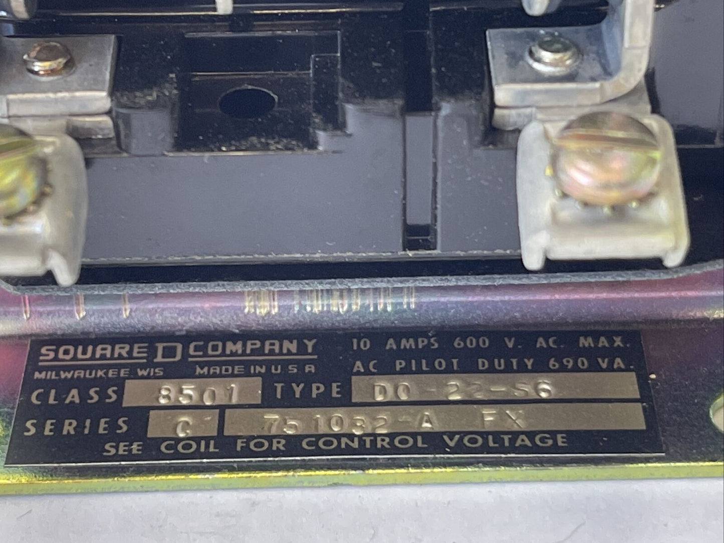 SQUARE D 8501 D0-22-S6 AC RELAY 600VAC 10A COIL 120V 60HZ 110V 50HZ