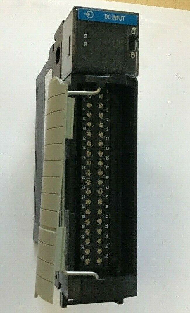 ALLEN BRADLEY INPUT MODULE 1756-IB16 SER.A CAT.REV.K01 16PT 24VDC F/W REV.2.2