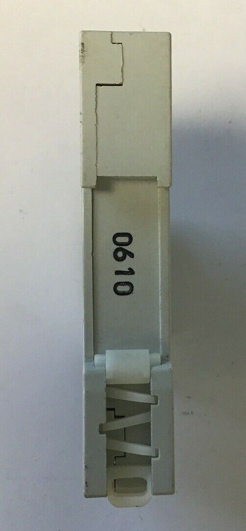 ALLEN BRADLEY 1492-CB1 G100 CIR.BREAKER 277VAC 65VDC 10A 2HP SER.C**(LOTOF10)**