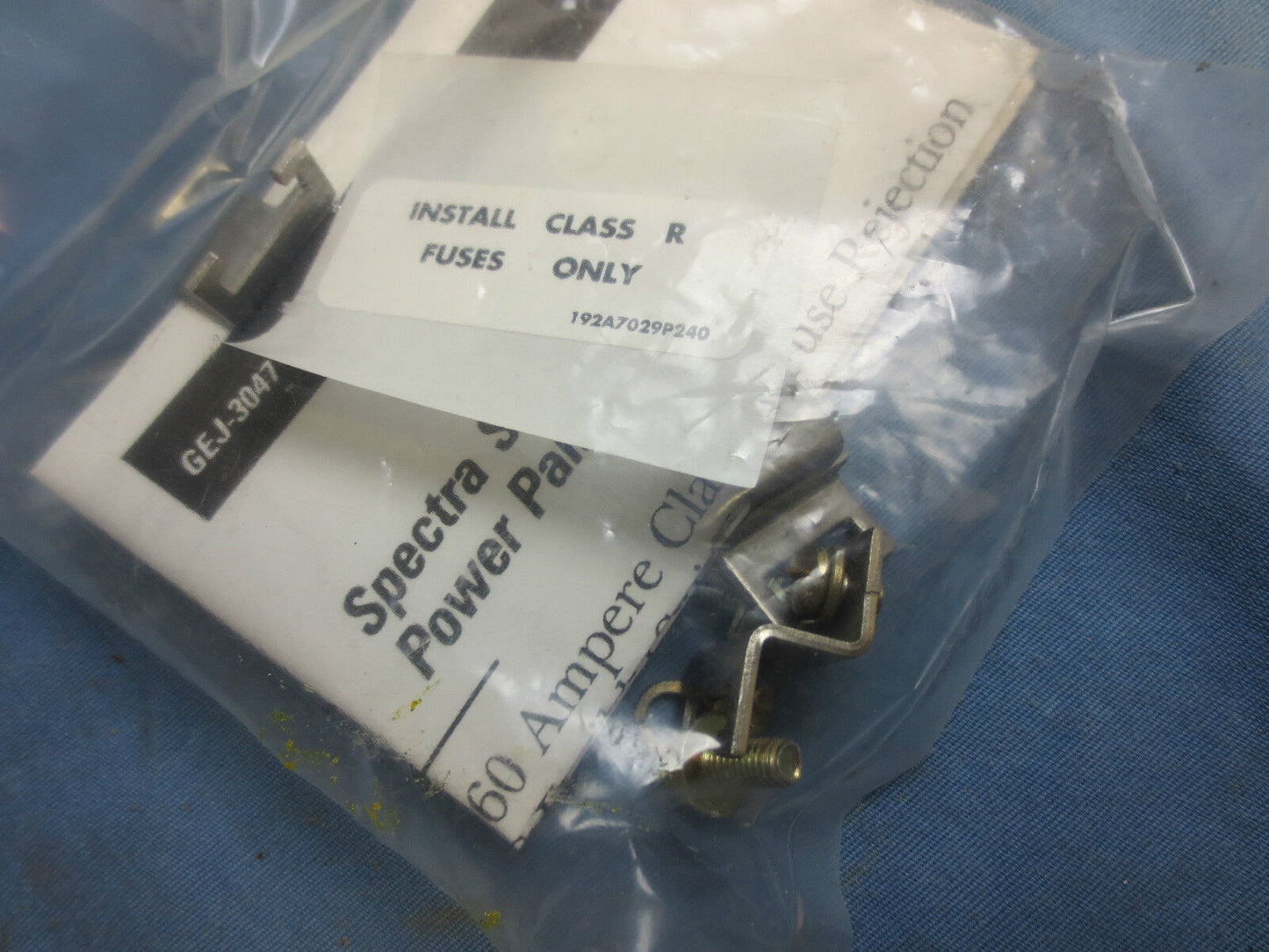 GE ADS32030HS SPECTRA FUSIBLE SWITCH UNIT - 30A 240V 3-POLE - NEW SURPLUS