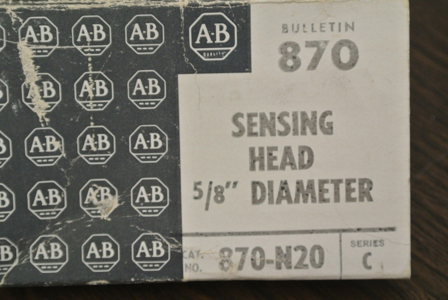 ALLEN-BRADLEY 870-N20 Ser. C / SENSING HEAD, 5/8" DIAMETER - NEW SURPLUS