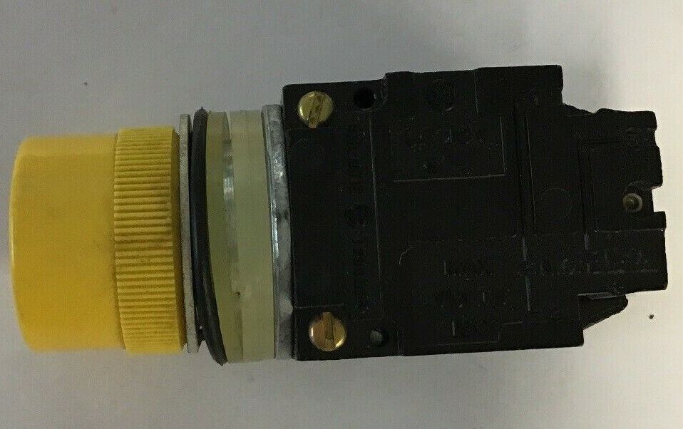 GE CR104A4214 PUSHBUTTON 150V