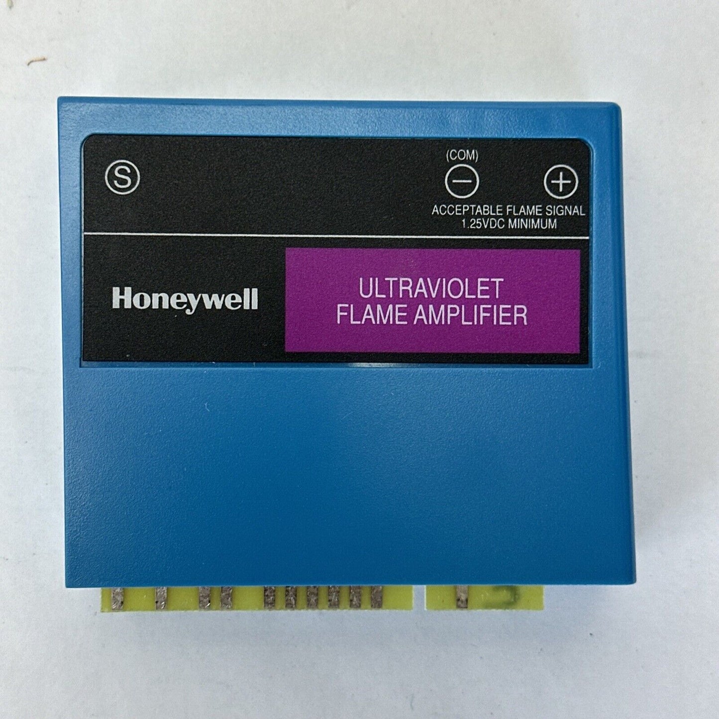 HONEY WELL RM7823A1016 BURNER CONTROL ULTRAVIOLET FLAME AMPLIFLIER