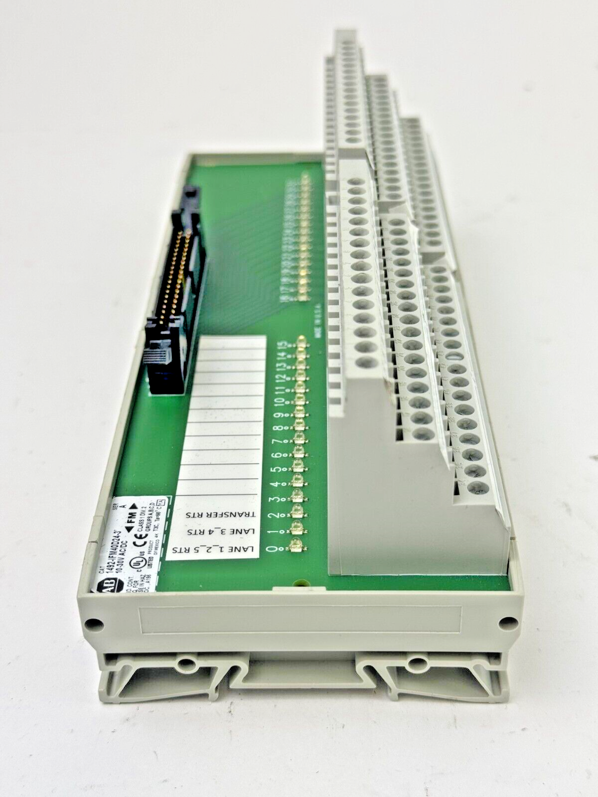 ALLEN-BRADLEY - 1492-IFM40D24-3 SER. A - 40 POINT INTERFACE MODULE 10-30VDC