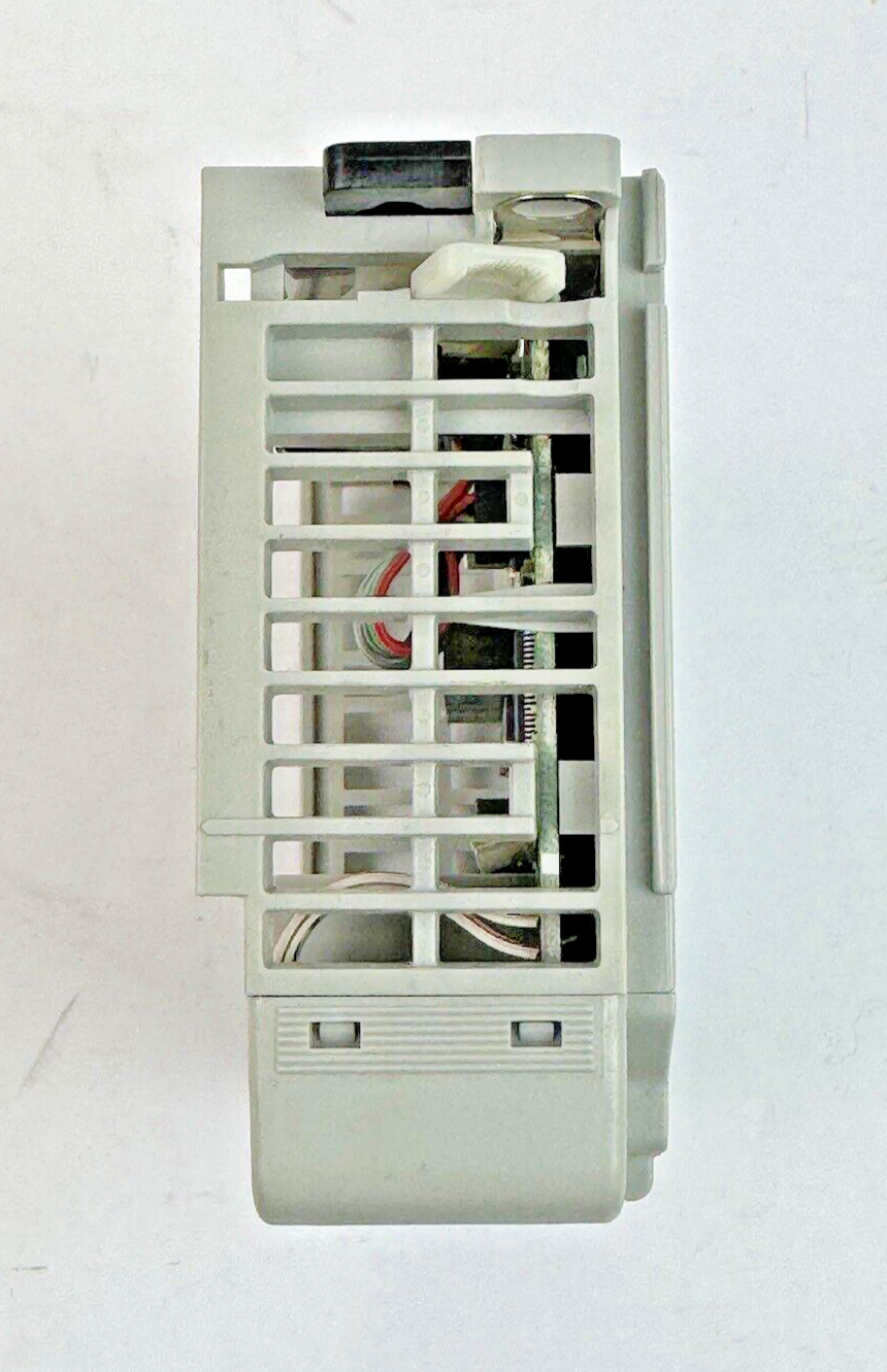 ALLEN-BRADLEY - 1769-OB16 SER. B, F/W REV 3.1 - 16 PT. - COMPACT I/O OUTPUT MOD