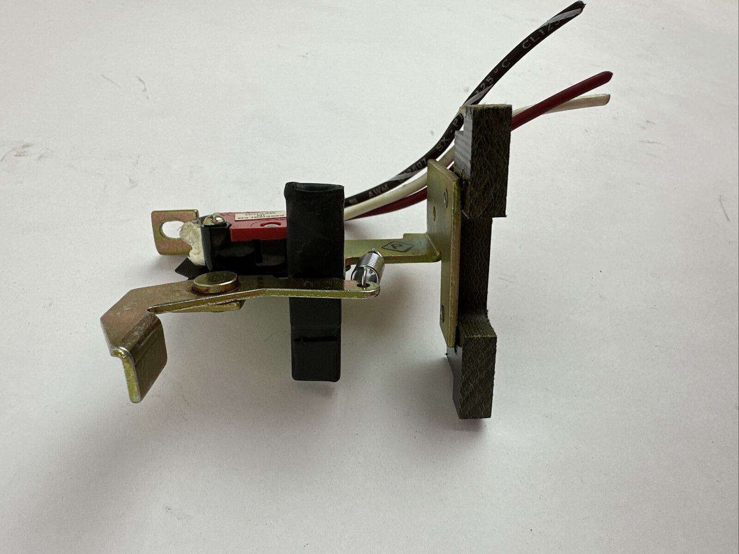 GE TKMAAS2AB1 AUXILIARY SWITCH