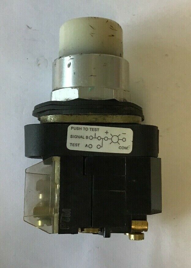 ALLEN BRADLEY 800T-PT16 SER.T WHITE PUSH BUTTON 120V **(LOTOF2)**