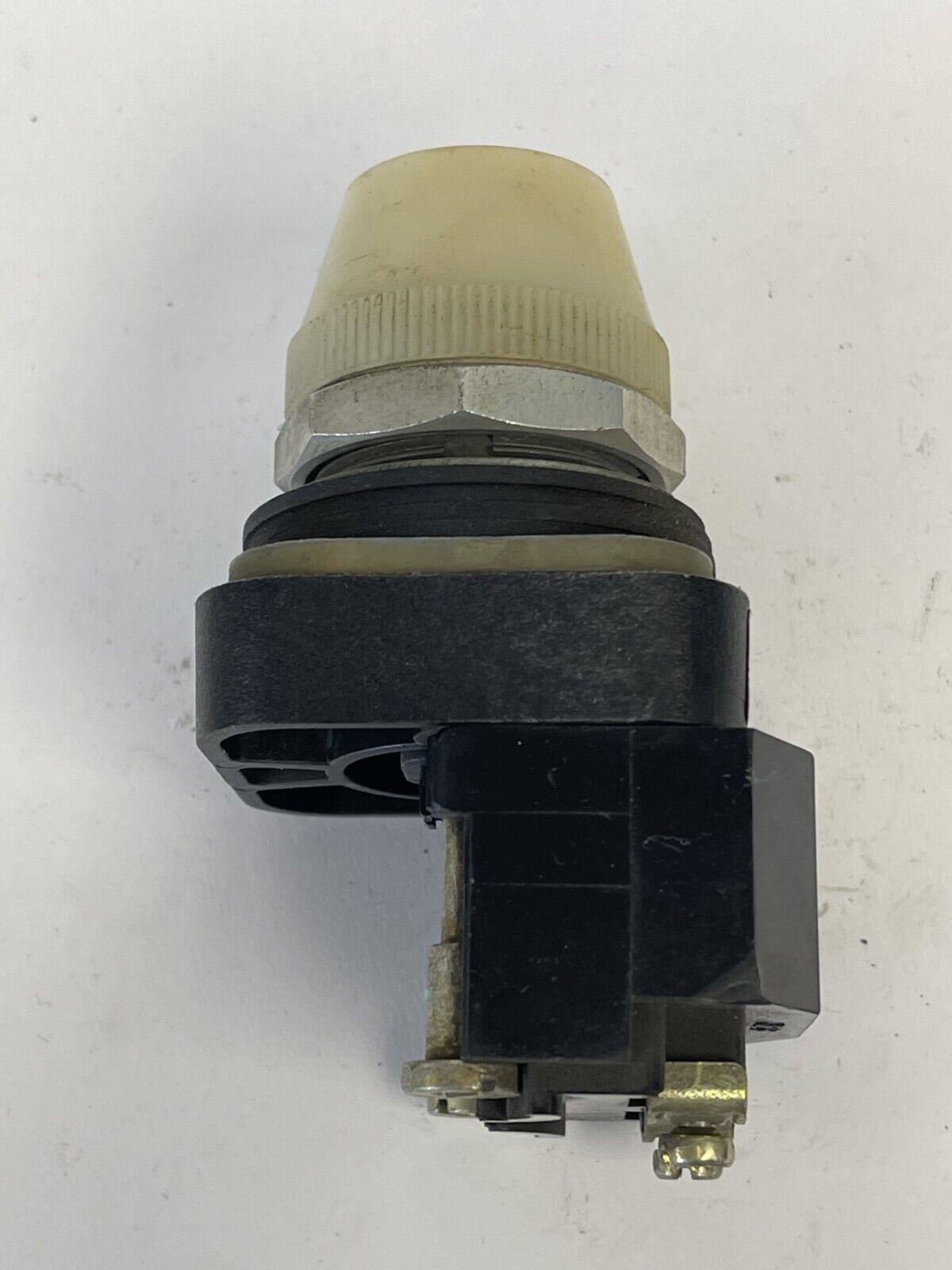 ALLEN BRADLEY 800T-P16 -SER T-PILOT LIGHT-WHITE, 120V AC 50/60 Hz, 755/1866 LAMP