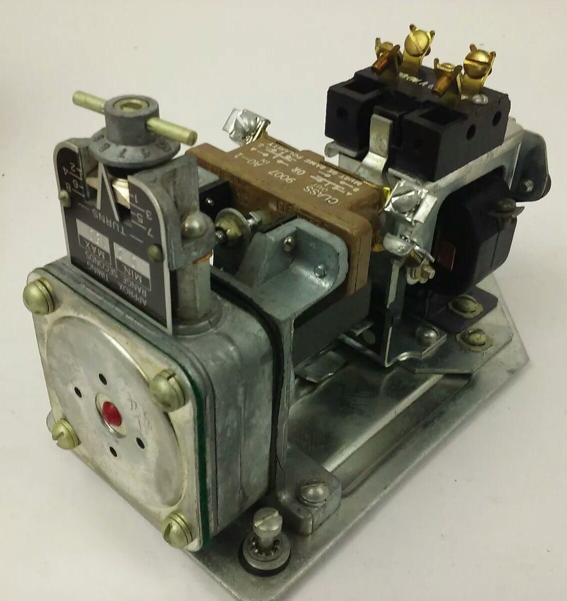 SQ. D CLASS 9050 TYPE RO-12E SER.A, AC PNEUMATIC TIMING RELAY, 110V,60HZ,15A,NEW