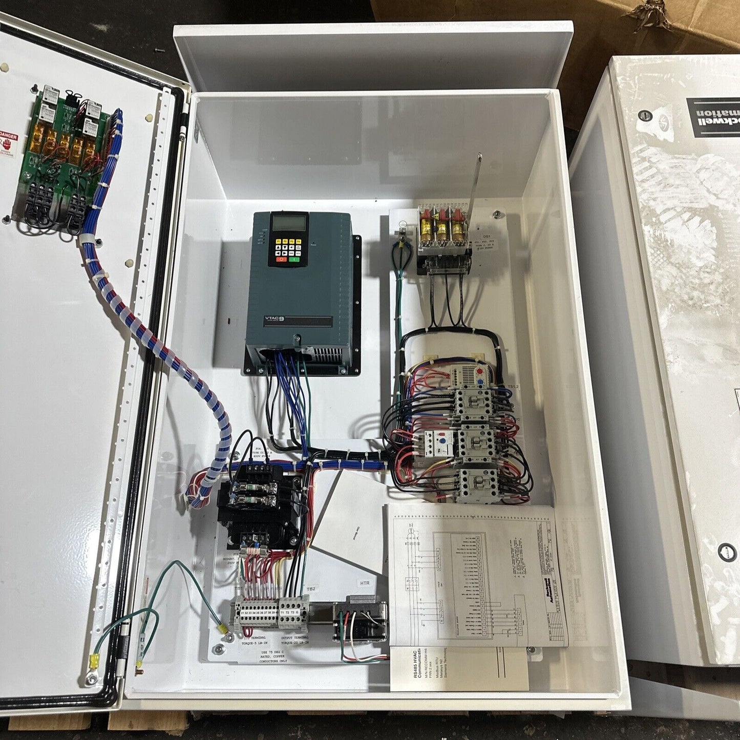 ROCKWELL AUTOMATION VTAC 9 HVAC DRIVE 9V1041HRNB30 S7-643A-V9-10 460VAC 10HP