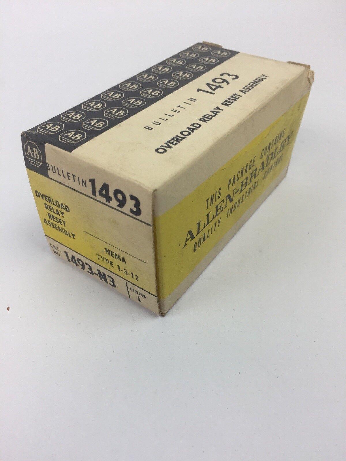 ALLEN BRADLEY 1493-N3 OVERLOAD RELAY RESET ASSEMBLY NEMA TYPE 1-3-12