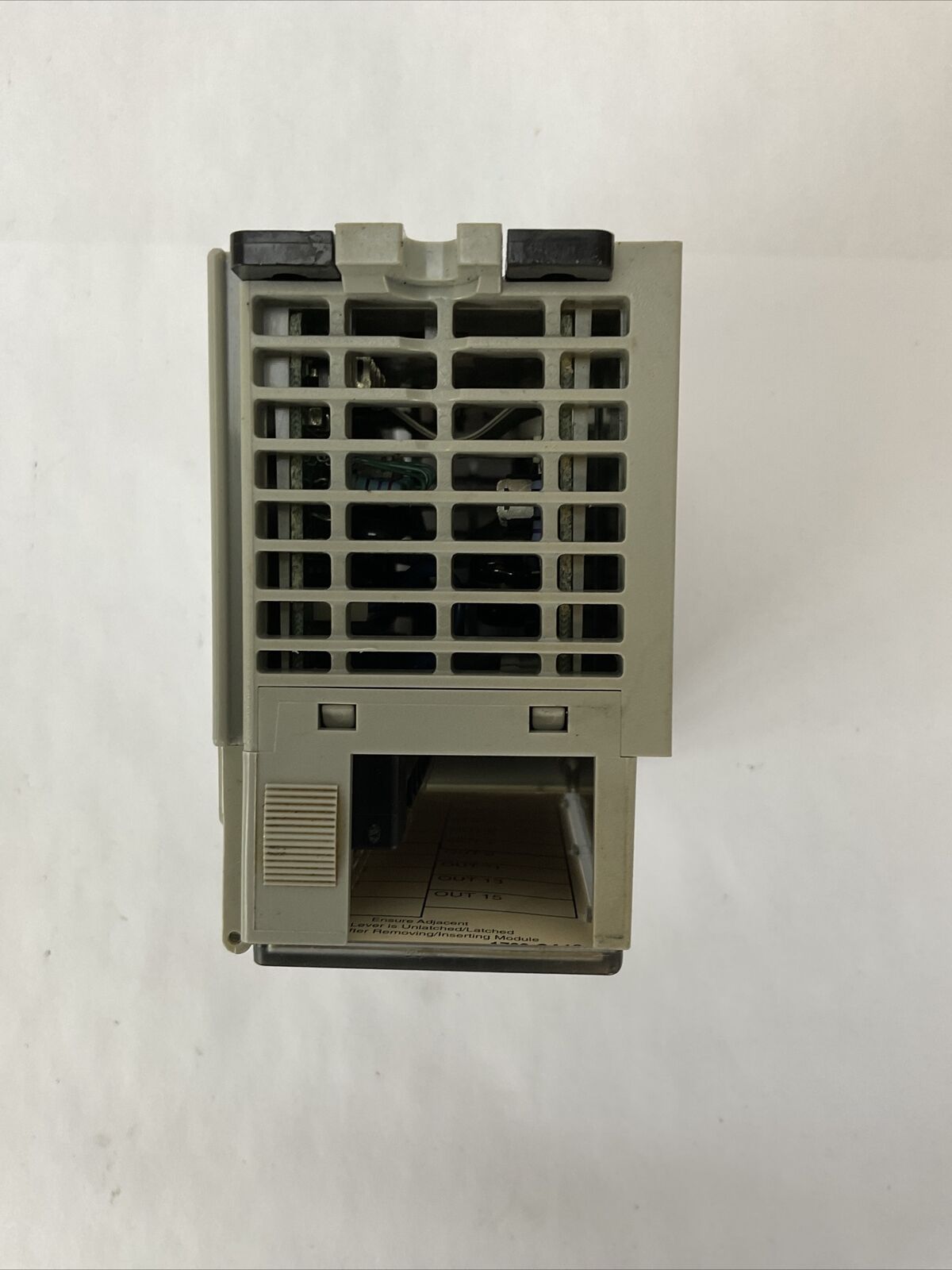 ALLEN BRADLEY 1769-OA16 SER A F/W REV 3.1 DIR/VER 95320750/03 16PT 85-265VAC
