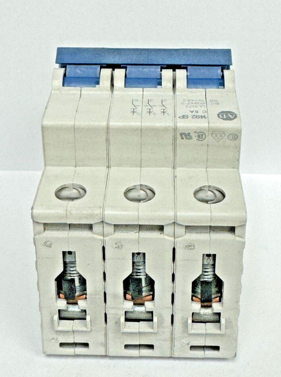 ALLEN-BRADLEY - 1492-SPM3C050 SER. D - CIRCUIT BREAKER - 3 P, 5 A, 277 V