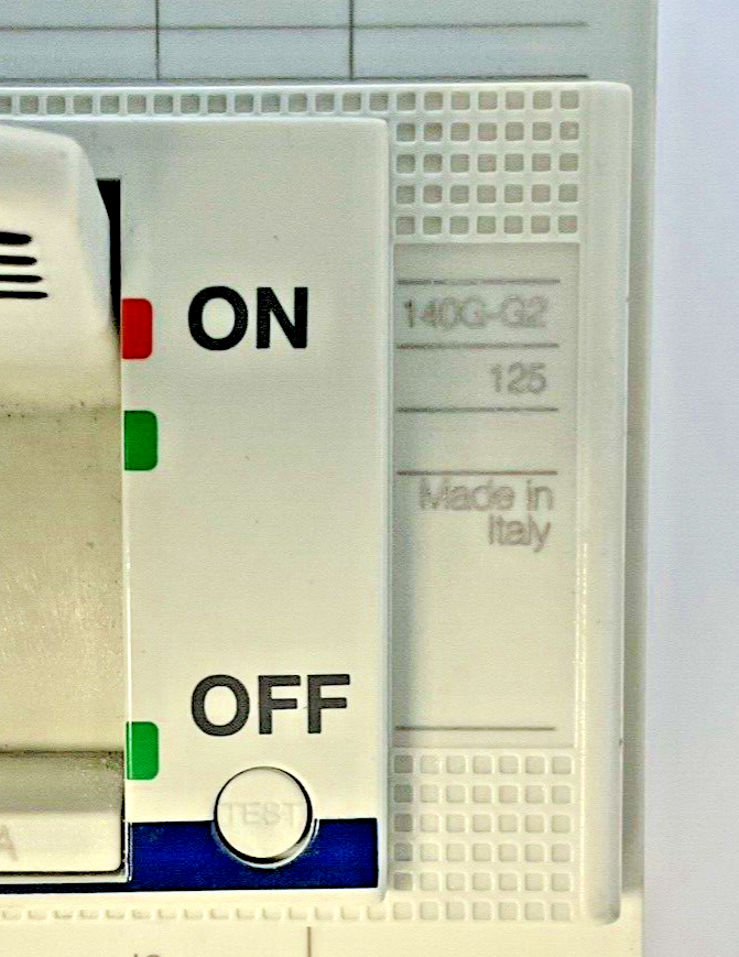ALLEN-BRADLEY 140G-G2C3-C15 CIRCUIT BREAKER 15A