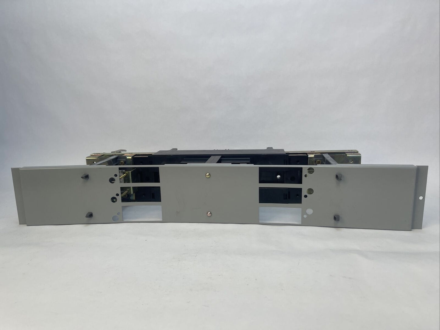 GE AMC4SE SPECTRA SERIES CIRCUIT BREAKER MODULE MODEL 1 300A 600V 4P FOR USE