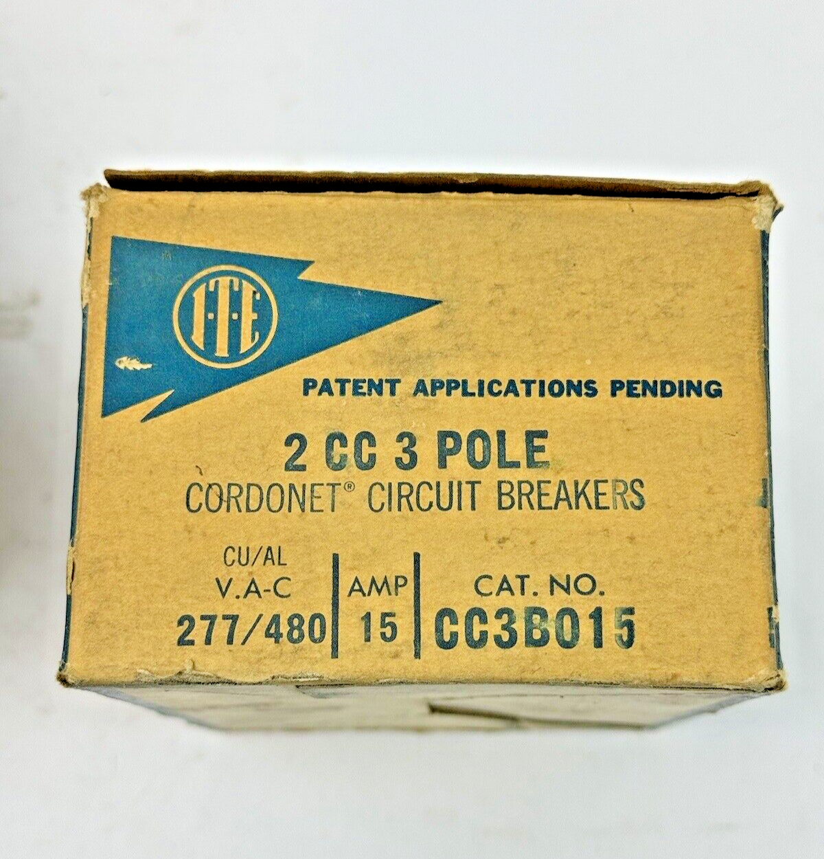 SIEMENS / ITE *BOX OF 2* - CC3B015 - CIRCUIT BREAKER - 3 POLE/277VAC/15A - NEW
