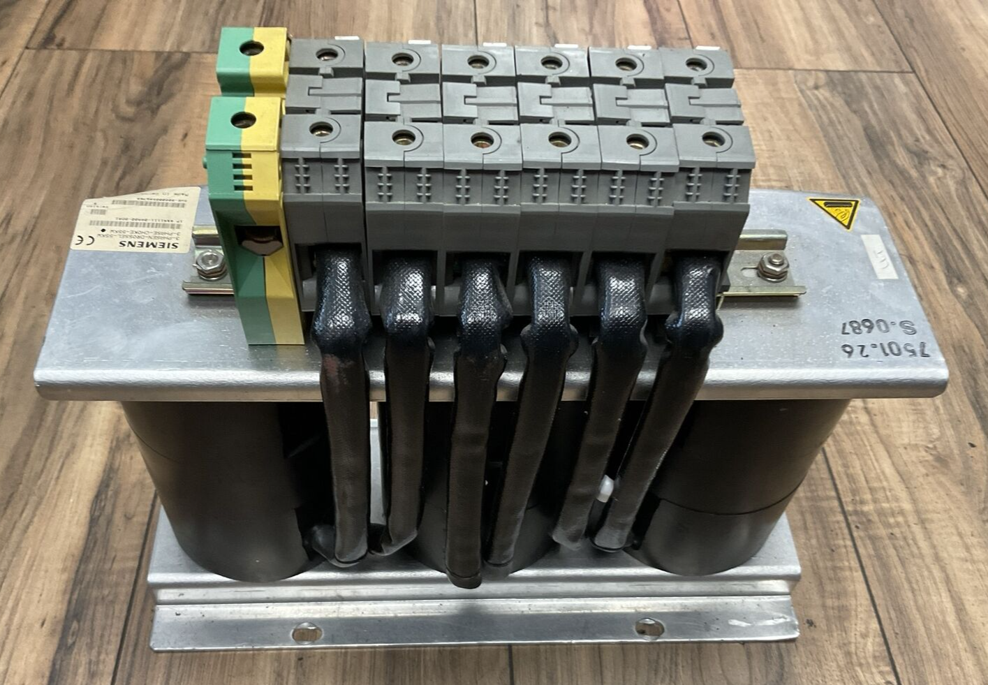 SIEMENS 1P 6SN1111-0AA00-0DA1 3PH CHOKE 55KW LINE REATOR VER B 3-PHASEN-DROSSEL