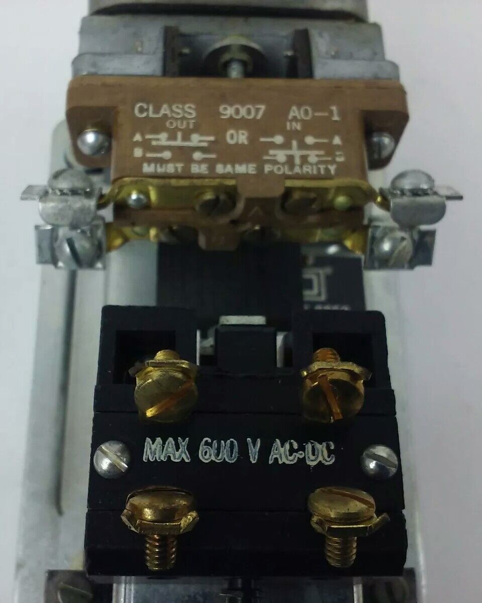 SQ. D CLASS 9050 TYPE RO-12E SER.A, AC PNEUMATIC TIMING RELAY, 110V,60HZ,15A,NEW