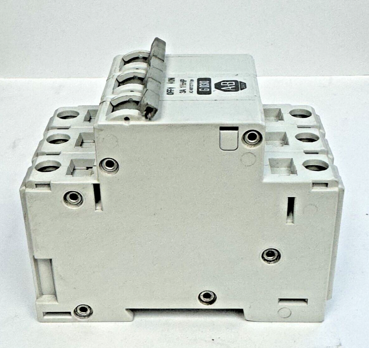ALLEN-BRADLEY - 1492-CB3-G030 SER. C - MOTOR CONT.- 3P, 3A, 277 V, 1-1/2 HP, 3PH