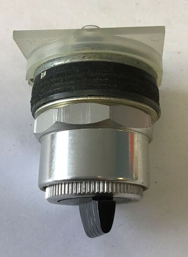 SQUARE D 9001KS88B SELECTOR SWITCH ***LOTOF3***