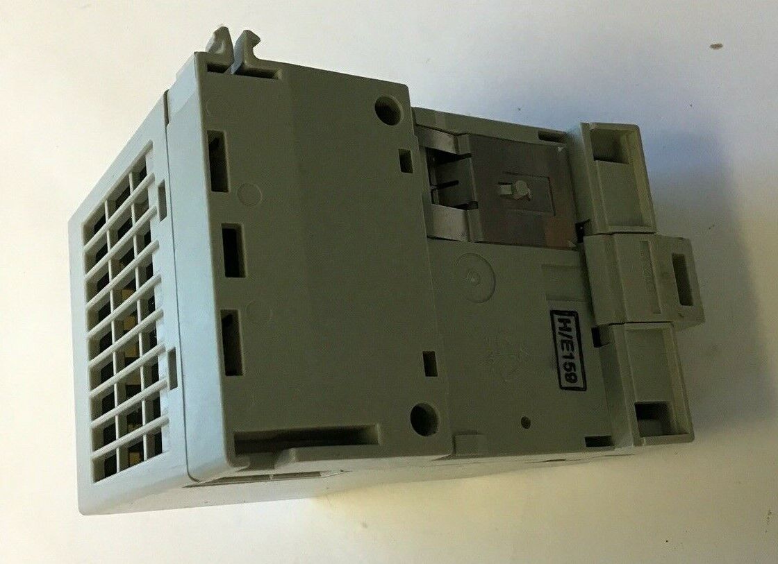 ALLEN BRADLEY 1793-IB4 SINK INPUT SER.A REV.A01