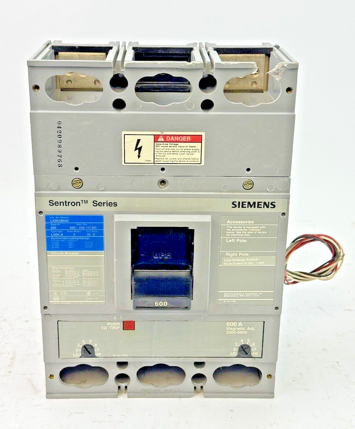 SIEMENS - LXD62B600A - BREAKER W/ A01JLDLV LOW VOLT AUX SWTCH 2 POLE/600A/600VAC