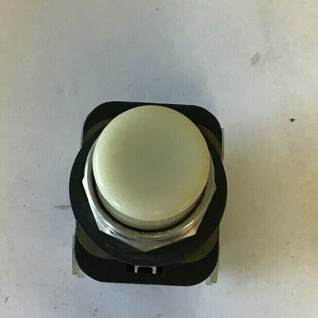 ALLEN BRADLEY 800T-QB24 24VWHITE PUSH BUTTON SER.T**(LOTOF3)**