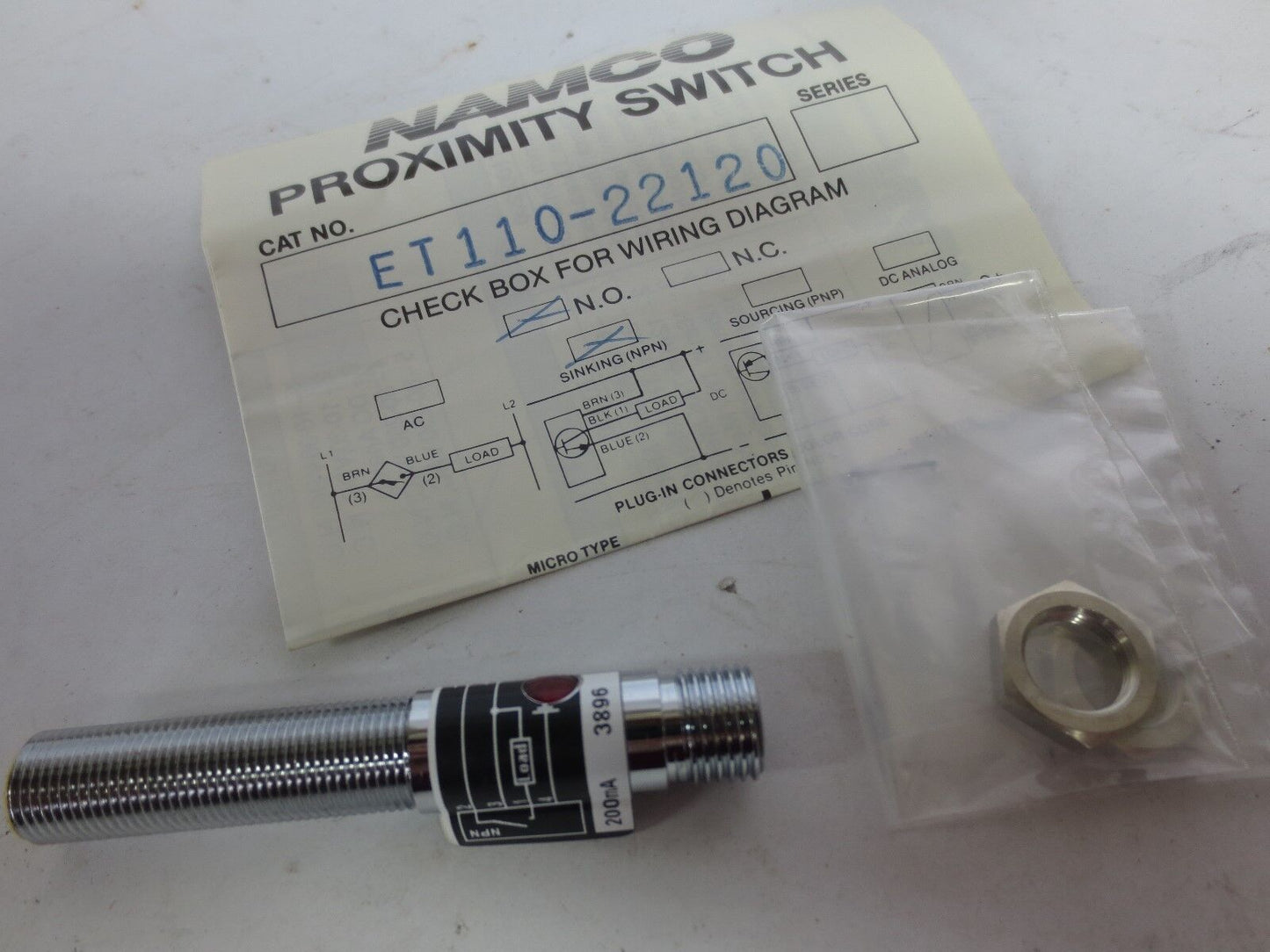 NAMCO CONTROLS ET110-22120 TUBULAR PROXIMITY SENSOR - N.O. - NPN - NEW SURPLUS