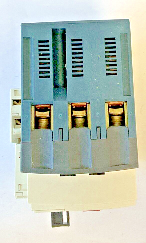 TELEMECANIQUE SQUARE D GV3ME63 40-63A W/ GV3A01