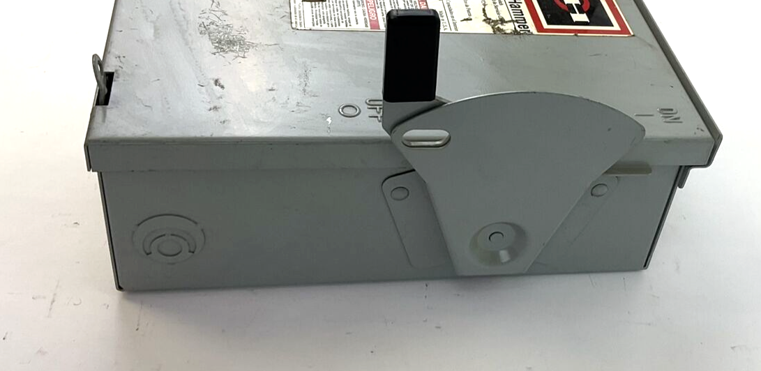 CUTLER HAMMER DG221URB SAFETY SWITCH SER.B TYPE3R 240VAC 2POLE