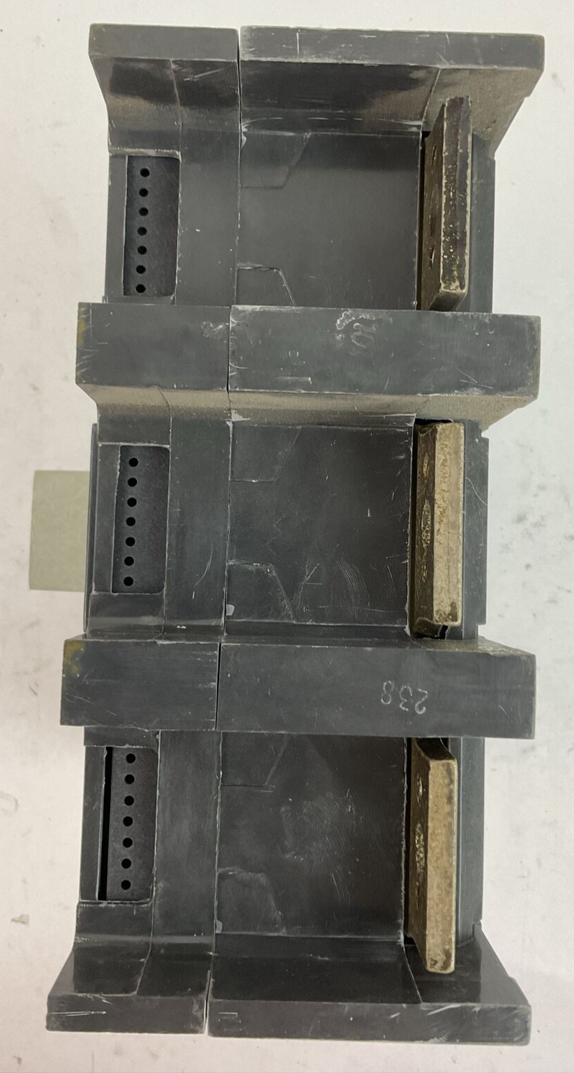 GE TJD432400 INDUSTRIAL CIRCUIT BREAKER 240VAC 250VDC 400AMP 3POLE