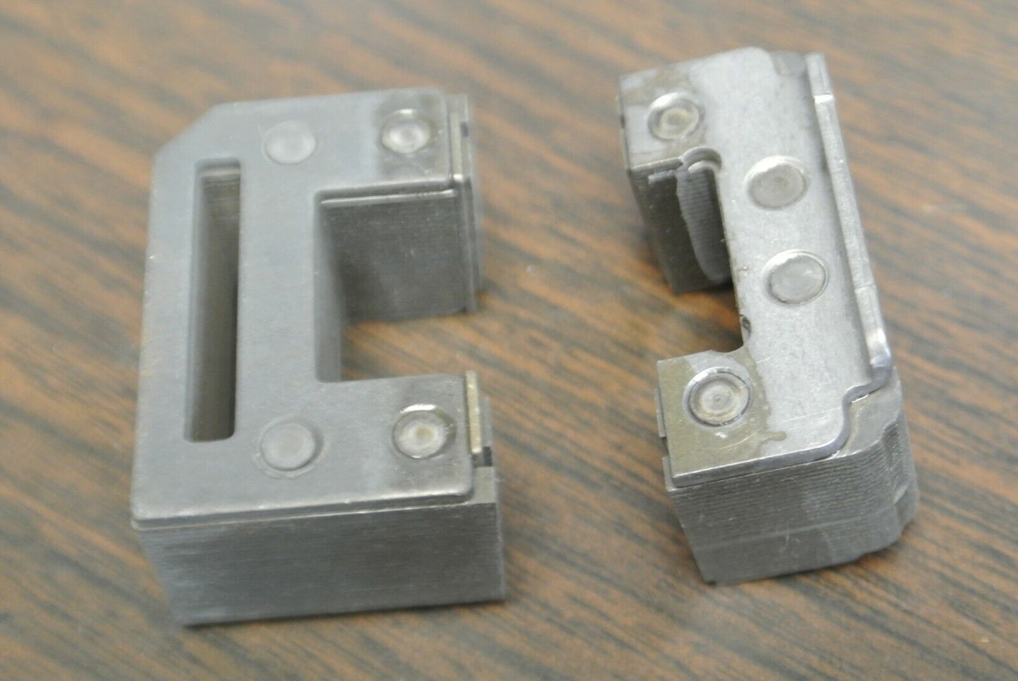 ALLEN-BRADLEY Z-31849 / YOKE and ARMATURE ASSEMBLY for STARTER / NEW SURPLUS