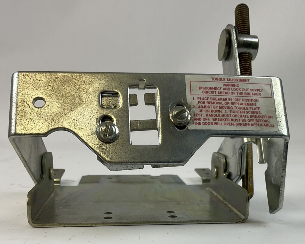 ALLEN BRADLEY STARTER 1494V-M40 CIRCUIT BREAKER DISCONNECT MECHANISM SER A