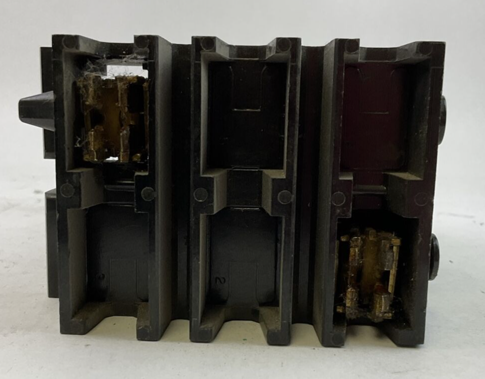 SQUARE D FAB26030AC MOLDED CASE CIRCUIT BREAKER 30AMP 6000VAC 250VDC 2POLE SER 2