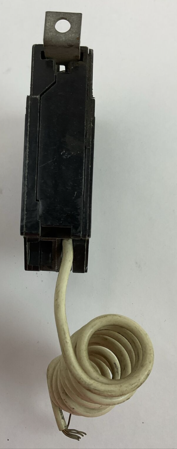 GE THQB-1115GF GROUND FAULT CIRCUIT BREAKER 1POLE 15AMP 120VAC TYPE THQB-GFCI
