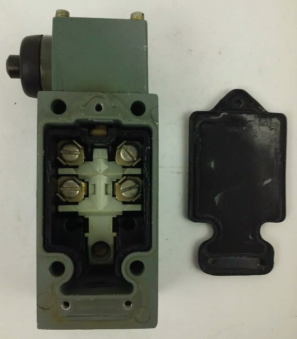 GE, CR115G119, LIMIT SWITCH, 600V MAX, NEW, GENERAL ELECTRIC, CR115G, NEW