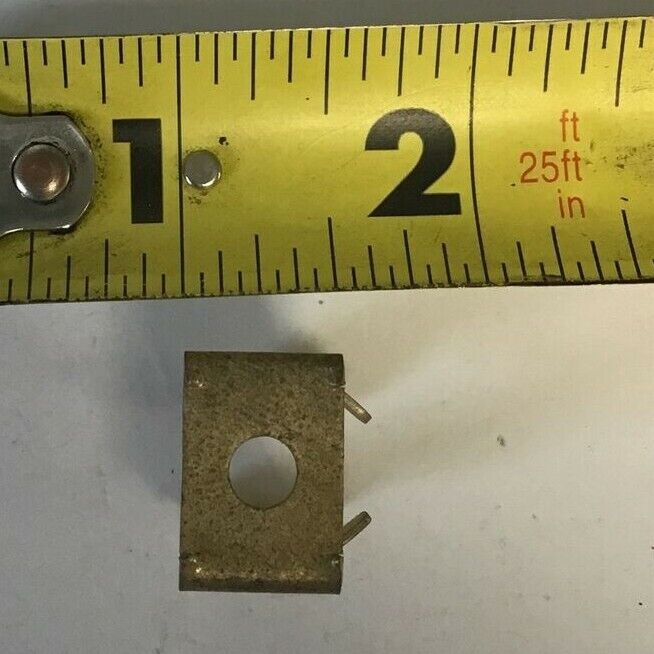 UNBRANDED FUSE CLIP/HOLDER ****LOTOF15***