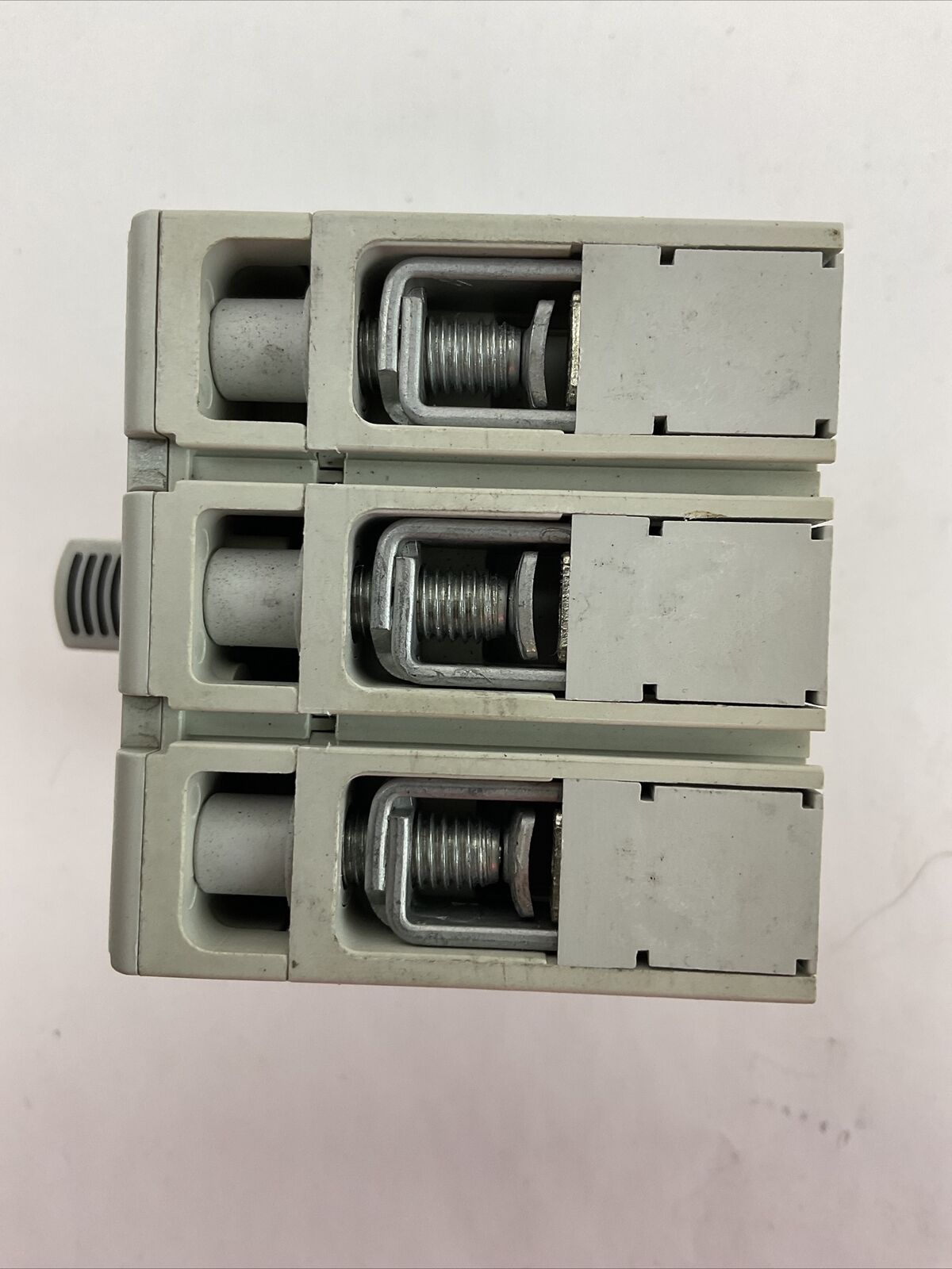 ALLEN BRADLEY 140G-G6C3-C30 CIRCUIT BREAKER 3POLE 480VAC 600Y/347VAC 30A