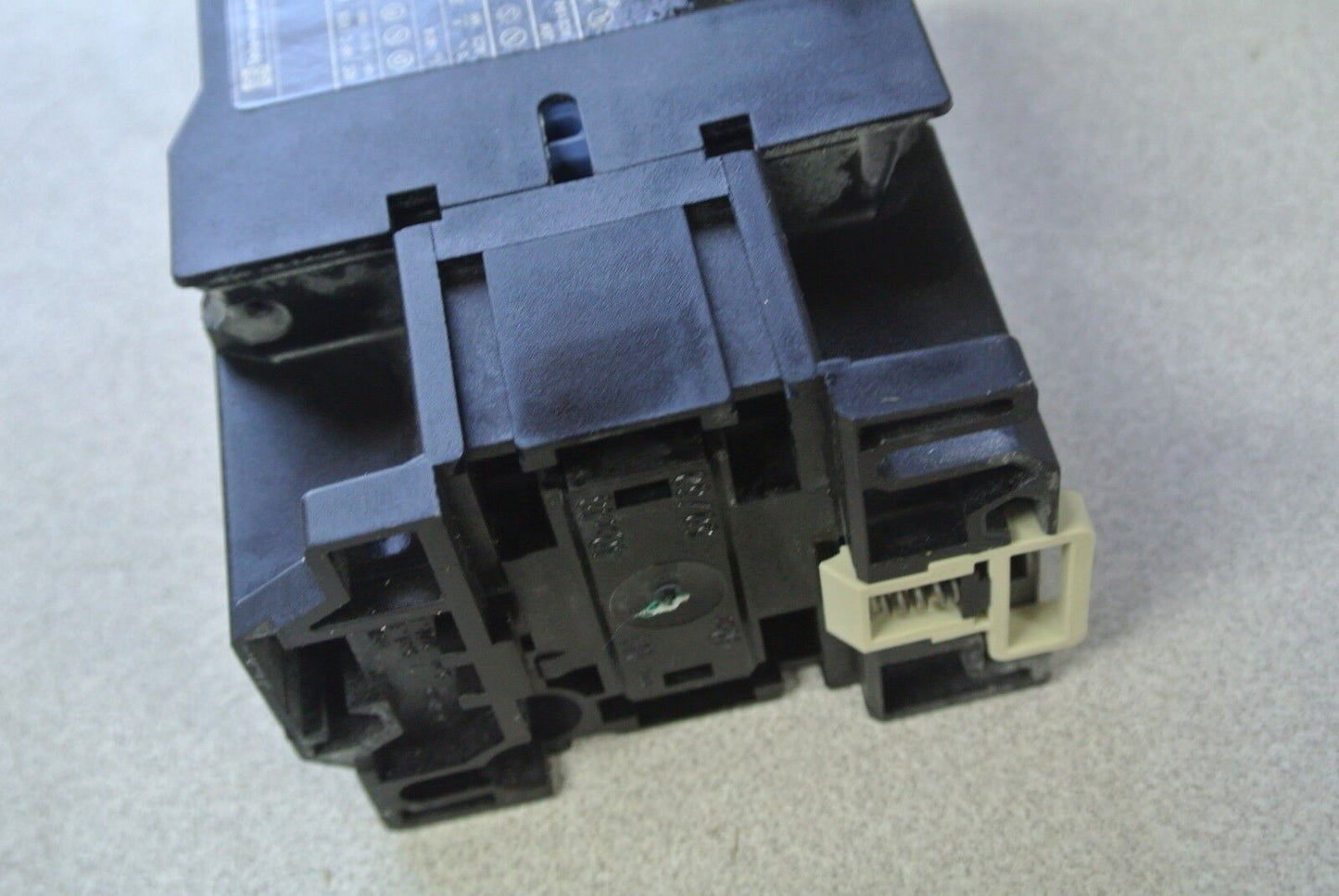 TELEMECANIQUE LC1D2510L6 - CONTACTOR - 208V, 60Hz - 11kW-380/415V, 15HP-460V
