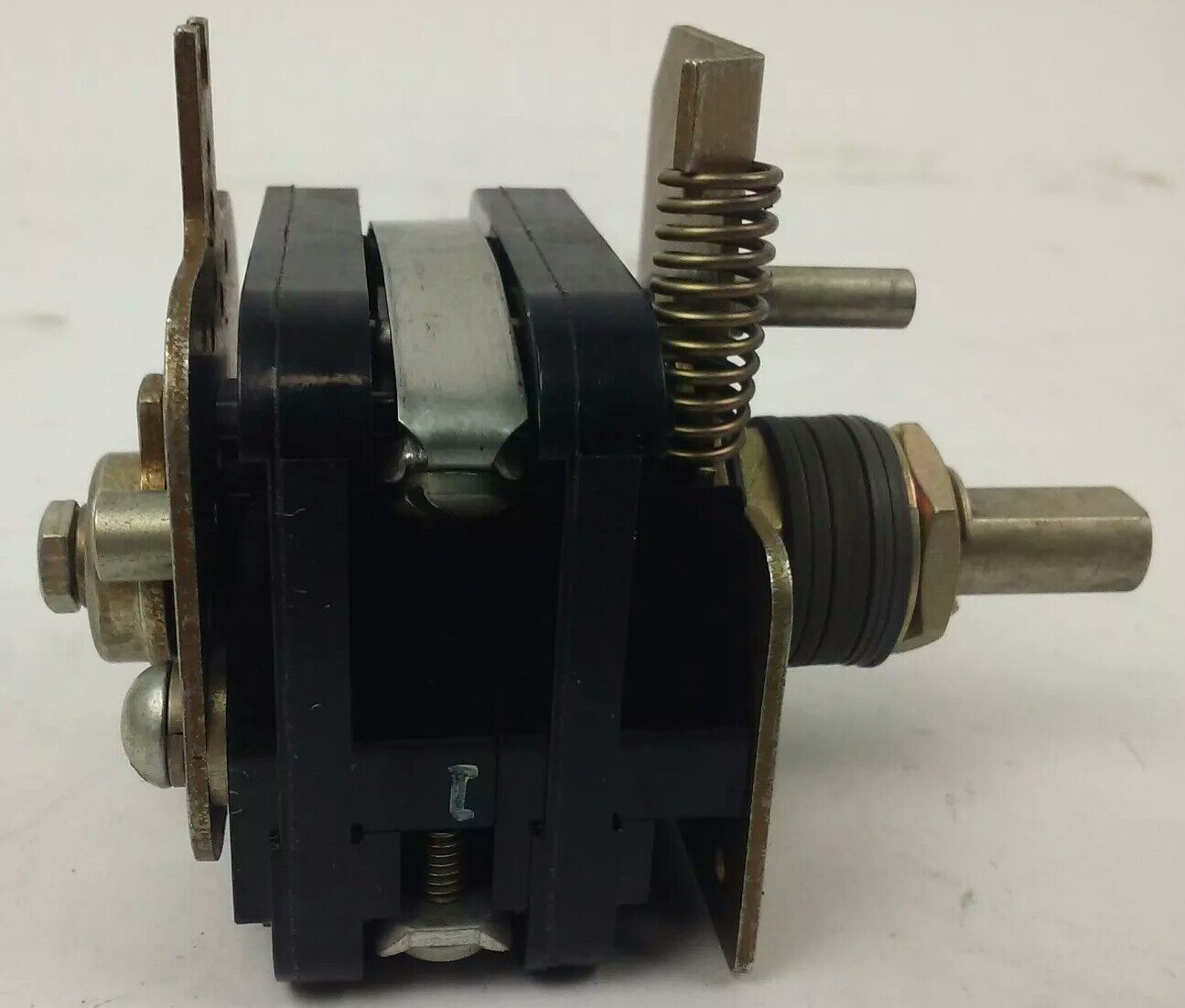 ALLEN BRADLEY BULLENTIN 806 G789147-1 SER. A, ROTARY PILOT SWITCH, 2 CIRCUITS