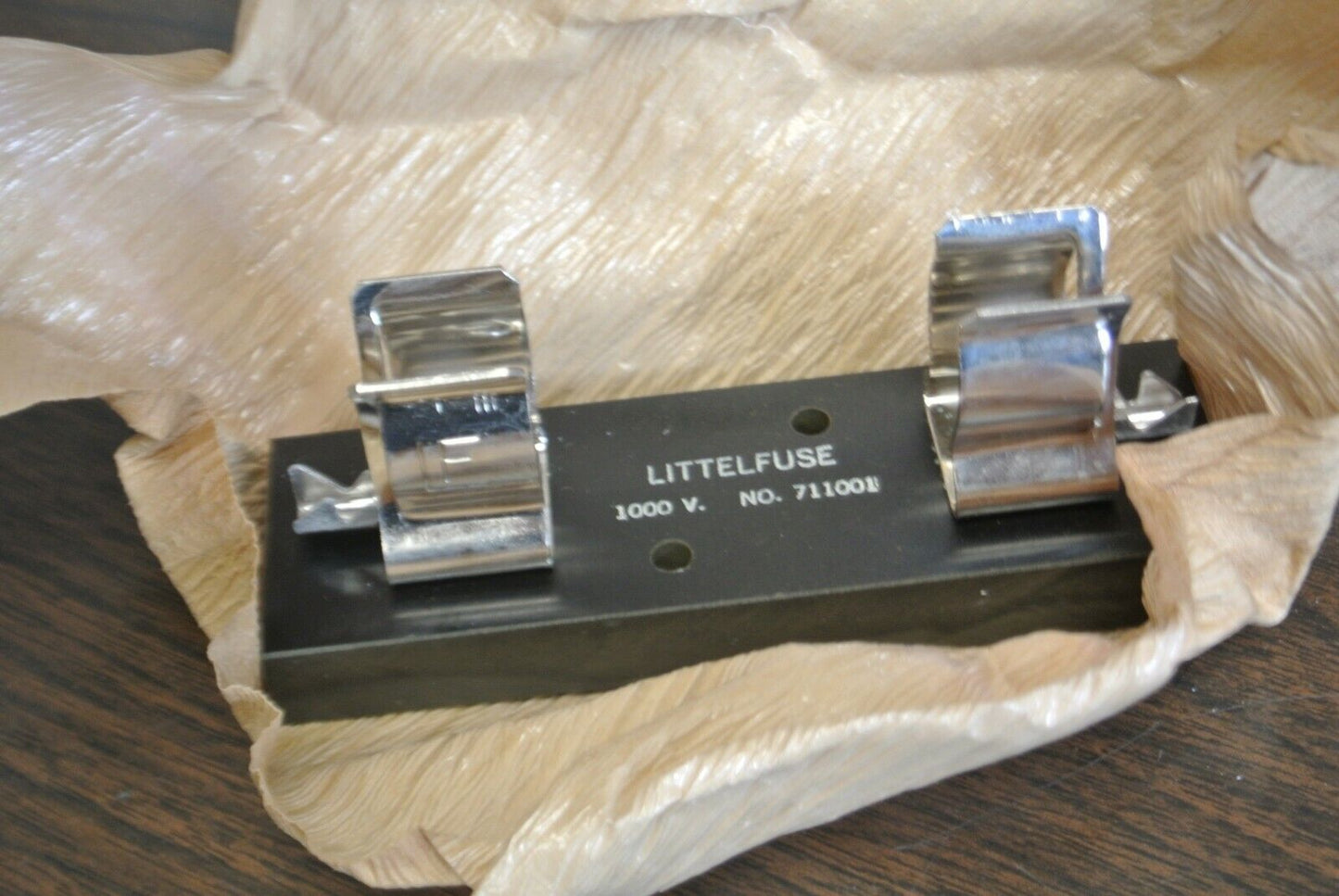 LITTELFUSE 711001 FUSE BLOCK / 1000V / NEW SURPLUS in ORIG. FACTORY PACKAGING