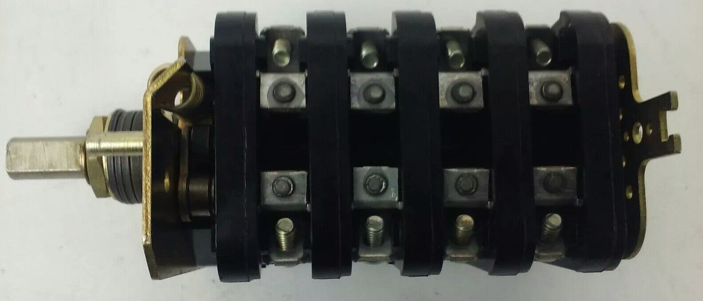 ALLEN BRADLEY J682862/7 ROTARY PILOT SWITCH, SIZE 10, 25A, 4 POSITION, 8 CIRCUIT