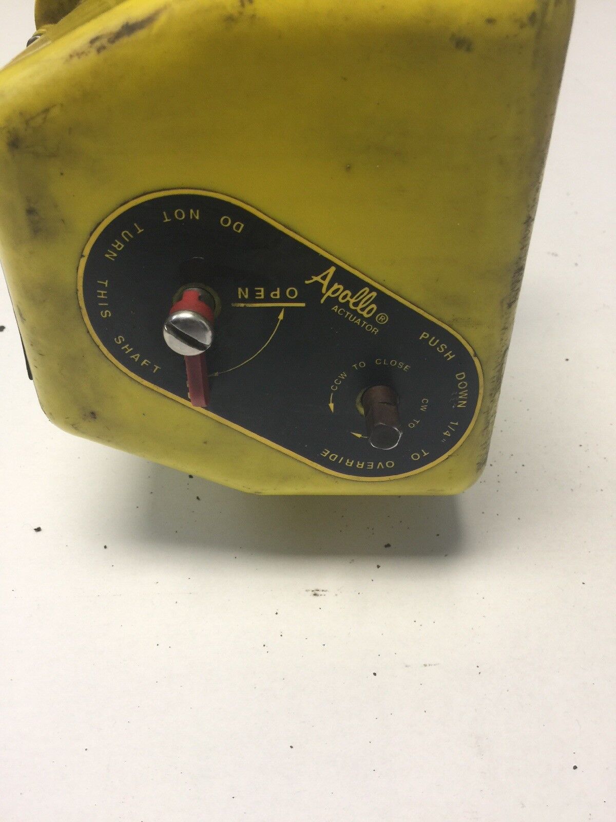 APOLLO AE40010 ACTUATOR 115VAC NEMA 4 TORQUE 400 IN-LBS W/ 143 04DDN1