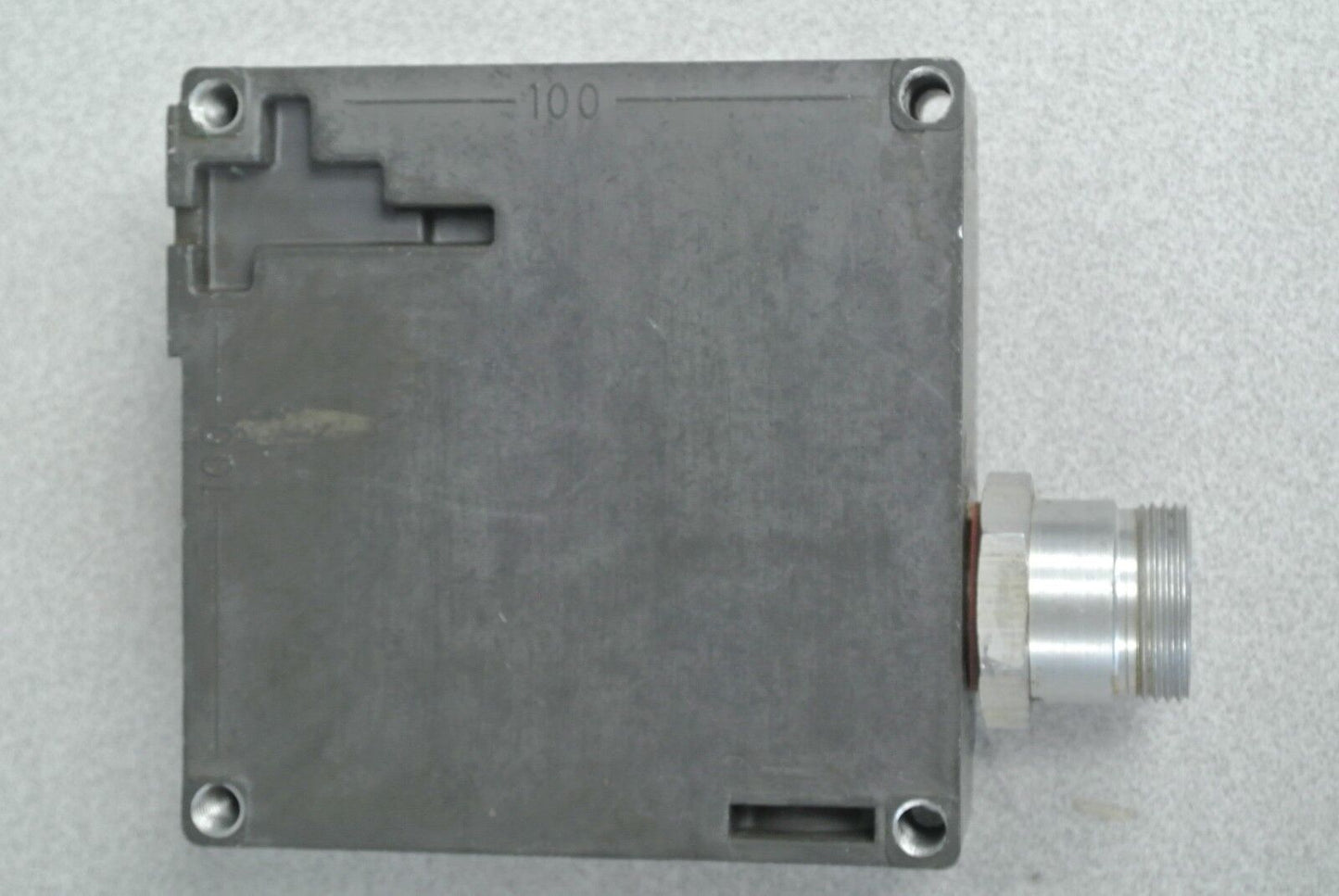 EUCHNER TZ1LE024BHA-C1903 SOLENOID LOCKING SAFETY INTERLOCK SWITCH / 24VAC/DC /