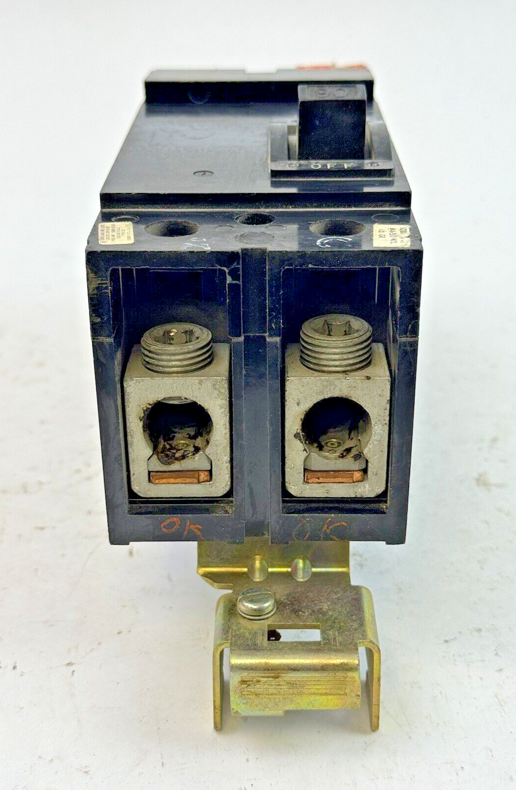 SQUARE D - Q221090AC - MOLDED CASE CIRCUIT BREAKER - 2 POLE/ 90 A/ 240 VAC
