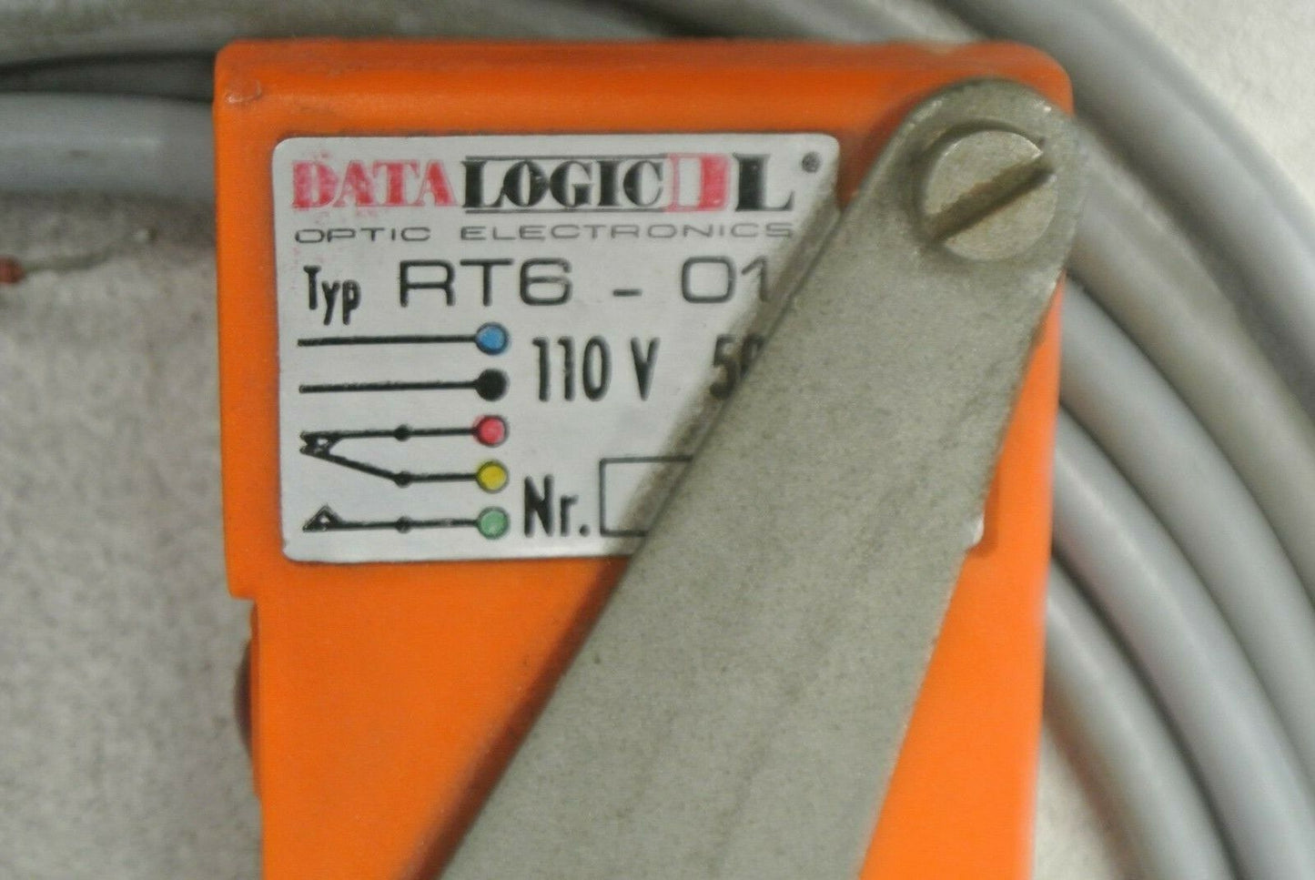 R.B. DENISON DATA-LOGIC RT6-01 PHOTOELECTRIC SENSOR / 110V, 50Hz / NEW SURPLUS