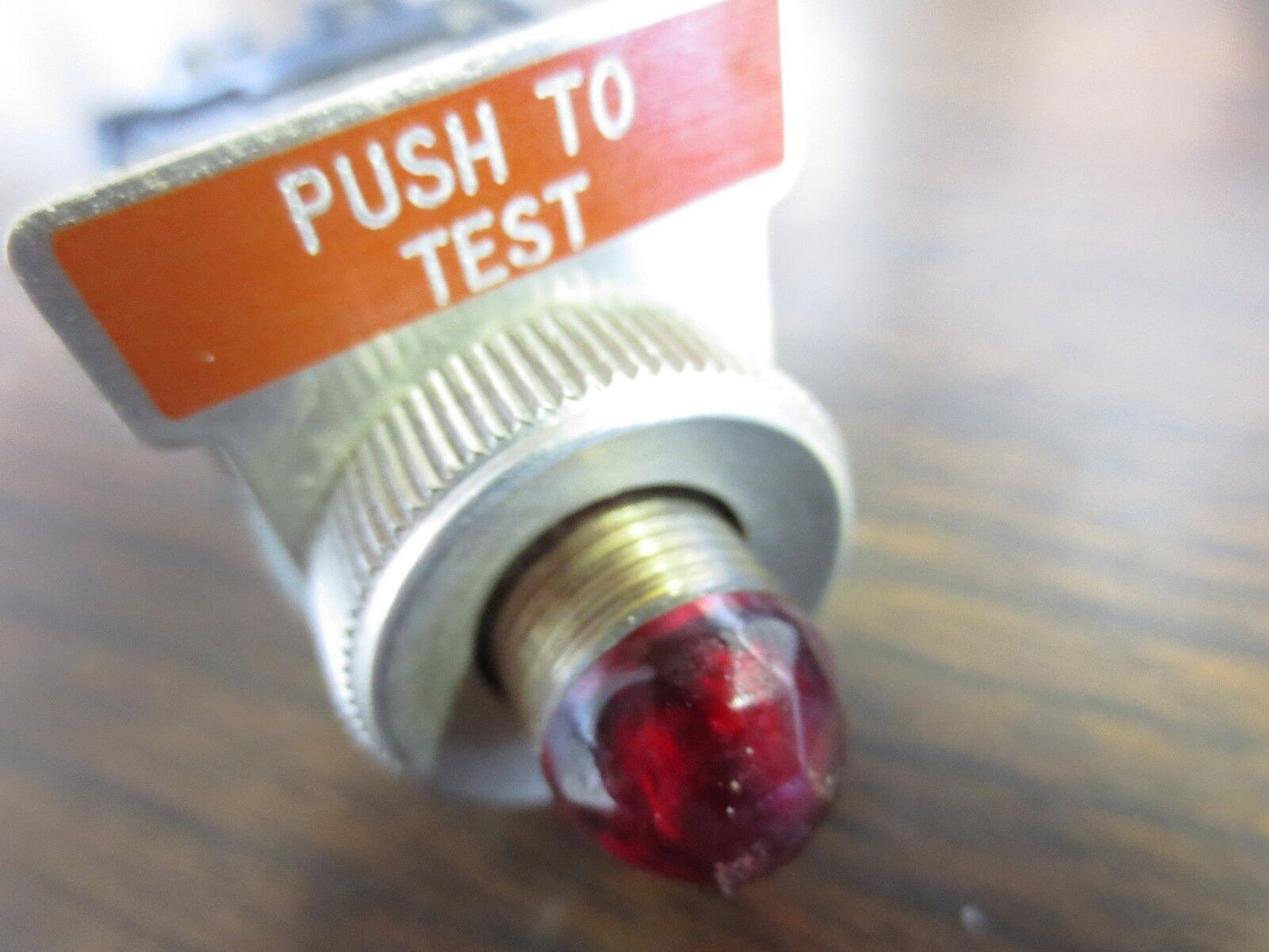 GENERAL ELECTRIC CR104D PUSH-TO-TEST BUTTON / LIGHT - RED - 115VAC/DC
