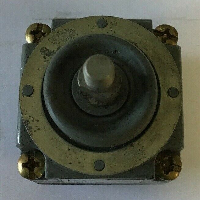 CUTLER HAMMER E50DW1 SER.A1 LIMIT SWITCH HEAD